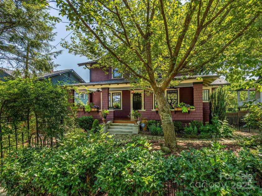 15 Pearson Drive, Asheville, NC 28801.  MLS# CAR4280031, YatesRealty ID 32807. Lovely setting - Charming Gardens