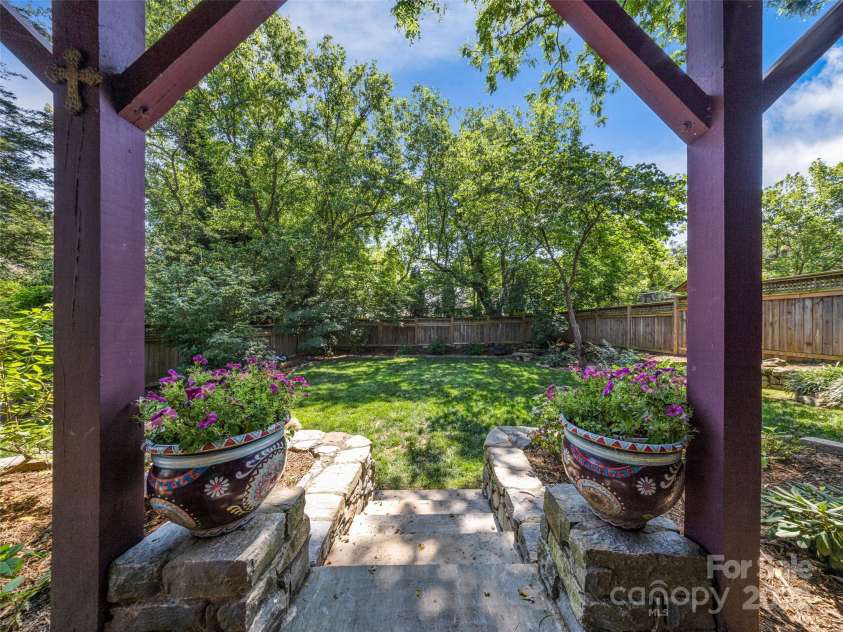 15 Pearson Drive, Asheville, NC 28801.  MLS# CAR4280031, YatesRealty ID 32807. Well cared for Rear Garden Space