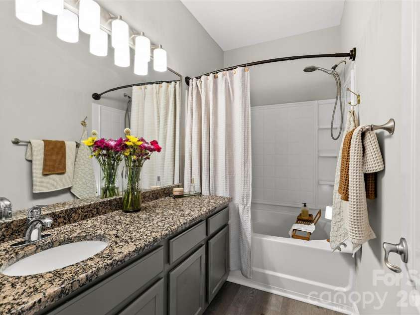 8935 Socata Way, Charlotte, NC 28269.  MLS# CAR4396819, YatesRealty ID 32807. 