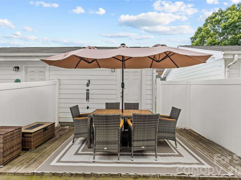 8935 Socata Way, Charlotte, NC 28269.  MLS# CAR4396819, YatesRealty ID 32807. 