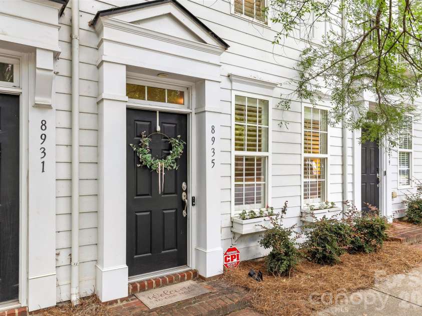 8935 Socata Way, Charlotte, NC 28269.  MLS# CAR4396819, YatesRealty ID 32807. 