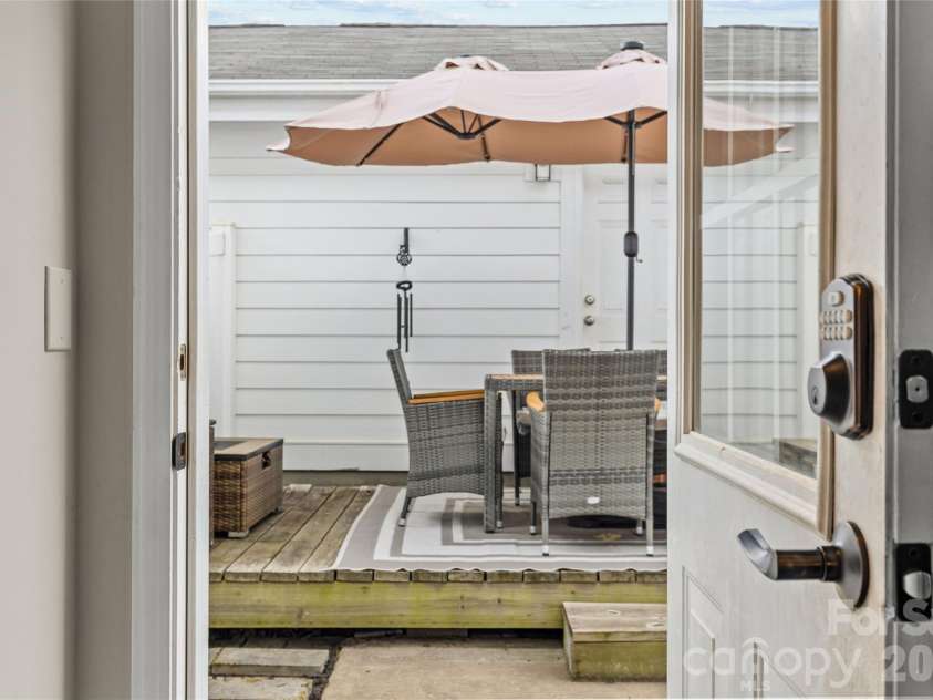 8935 Socata Way, Charlotte, NC 28269.  MLS# CAR4396819, YatesRealty ID 32807. 