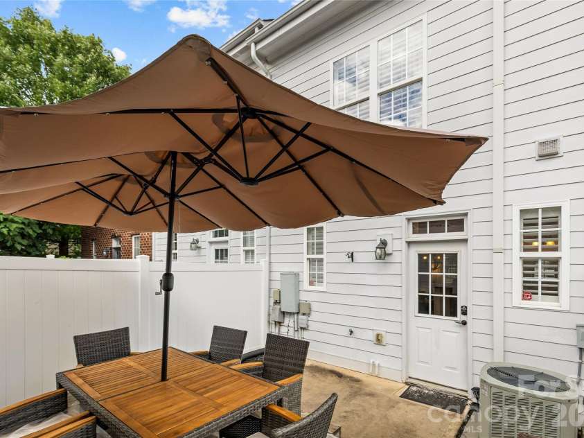 8935 Socata Way, Charlotte, NC 28269.  MLS# CAR4396819, YatesRealty ID 32807. 