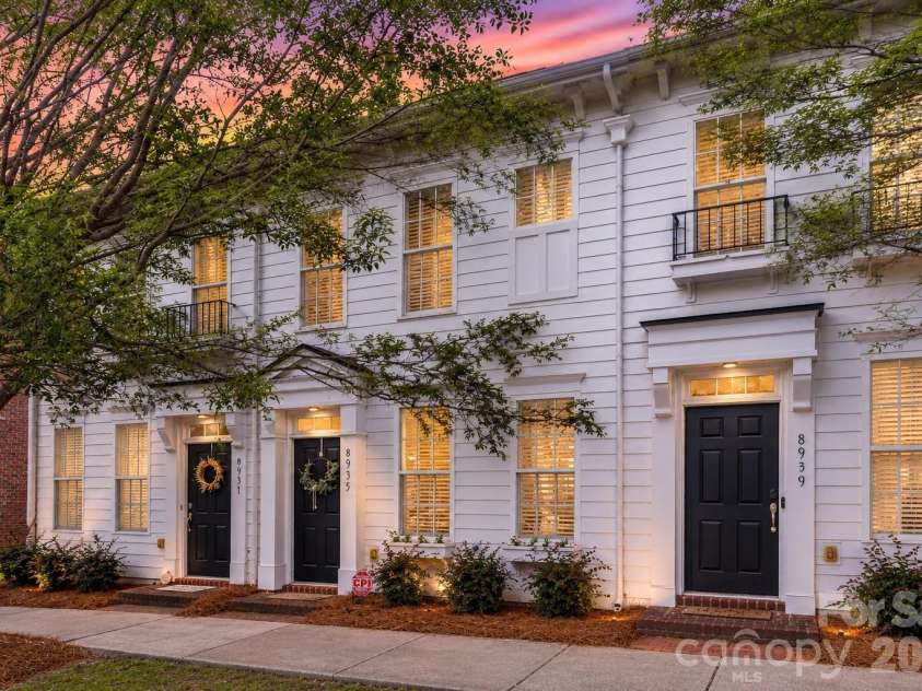 8935 Socata Way, Charlotte, NC 28269.  MLS# CAR4396819, YatesRealty ID 32807. 