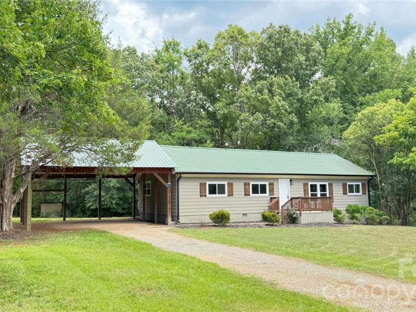 7417 Waxhaw Creek Road, Waxhaw, NC 28173.  MLS# CAR4396386, YatesRealty ID 32808. 