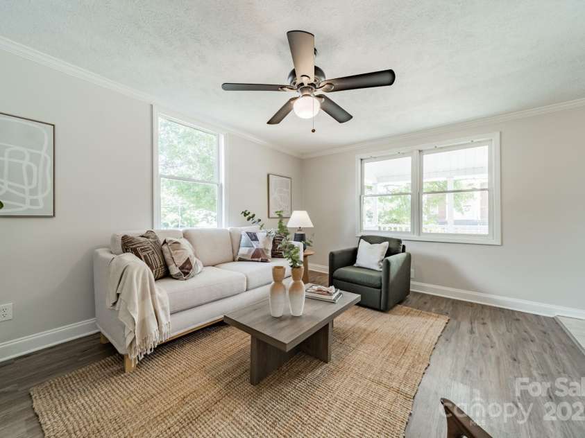 1002 2nd Avenue, Gastonia, NC 28052.  MLS# CAR4283722, YatesRealty ID 32809. 