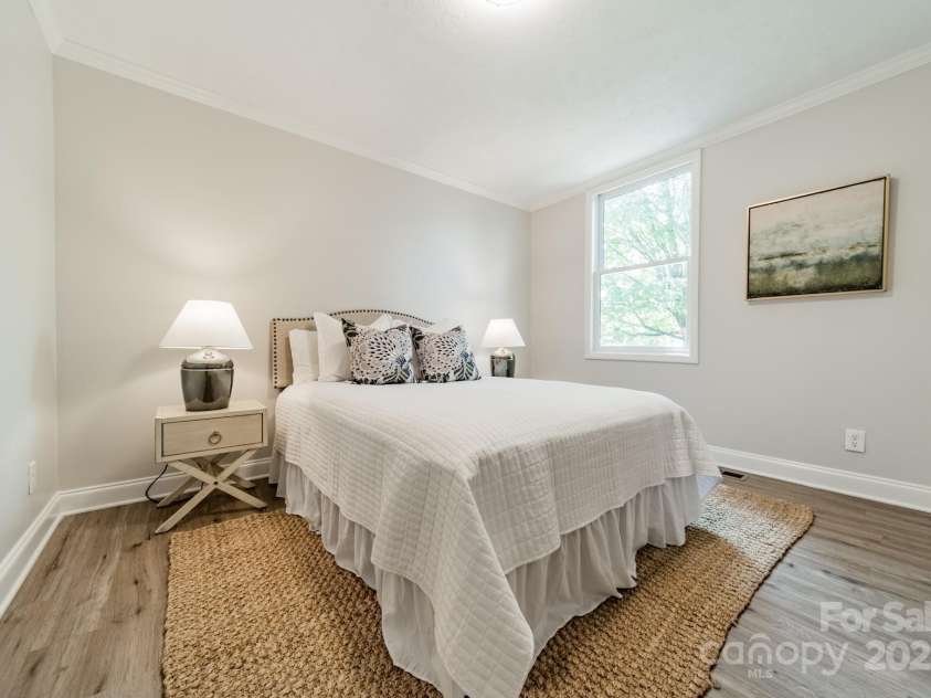 1002 2nd Avenue, Gastonia, NC 28052.  MLS# CAR4283722, YatesRealty ID 32809. 