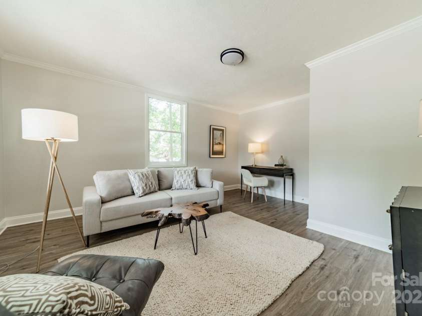 1002 2nd Avenue, Gastonia, NC 28052.  MLS# CAR4283722, YatesRealty ID 32809. 