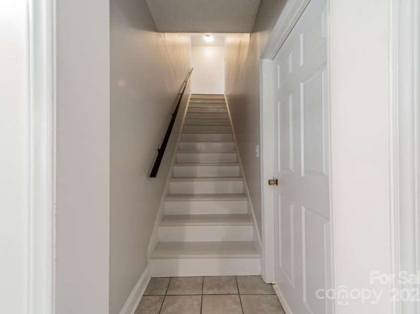 1002 2nd Avenue, Gastonia, NC 28052.  MLS# CAR4283722, YatesRealty ID 32809. 