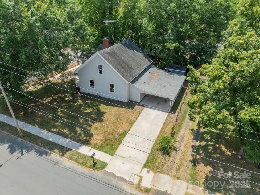 1002 2nd Avenue, Gastonia, NC 28052.  MLS# CAR4283722, YatesRealty ID 32809. 