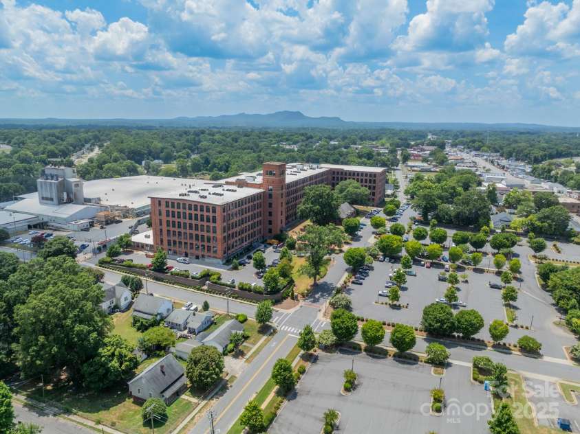 1002 2nd Avenue, Gastonia, NC 28052.  MLS# CAR4283722, YatesRealty ID 32809. 