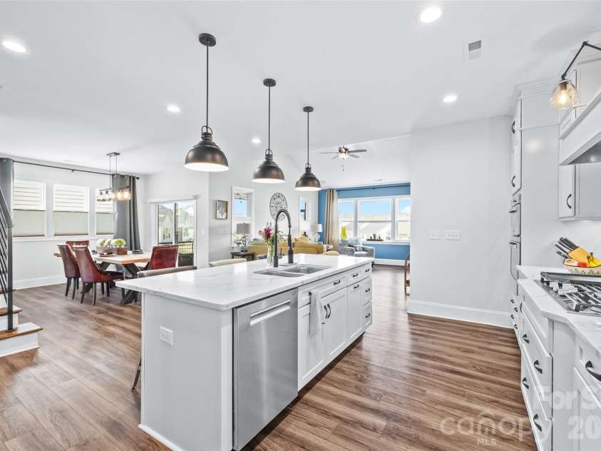 7004 Kingfisher Way, Belmont, NC 28012.  MLS# CAR4353741, YatesRealty ID 3281. Kitchen