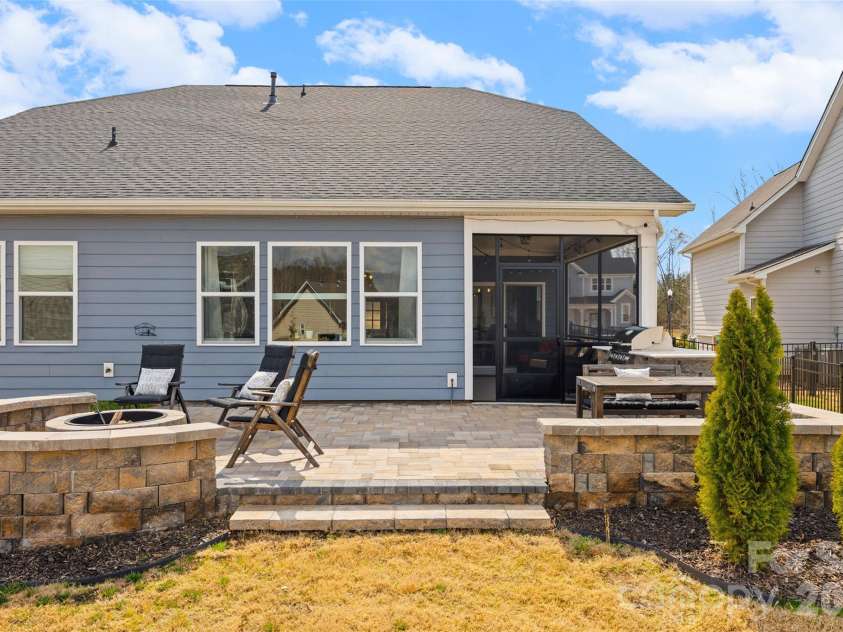 7004 Kingfisher Way, Belmont, NC 28012.  MLS# CAR4353741, YatesRealty ID 3281. View from front door to back of house