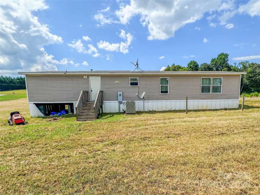 356 Brooks Road Extension, Bostic, NC 28018.  MLS# CAR4286314, YatesRealty ID 32810. 