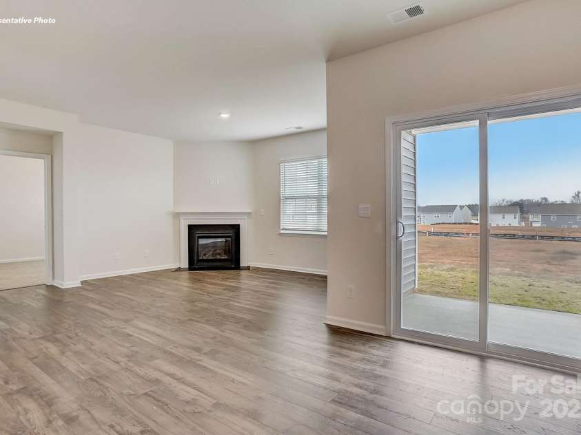 568 Sparkleberry Street, Chester, SC 29706.  MLS# CAR4285305, YatesRealty ID 32811. 