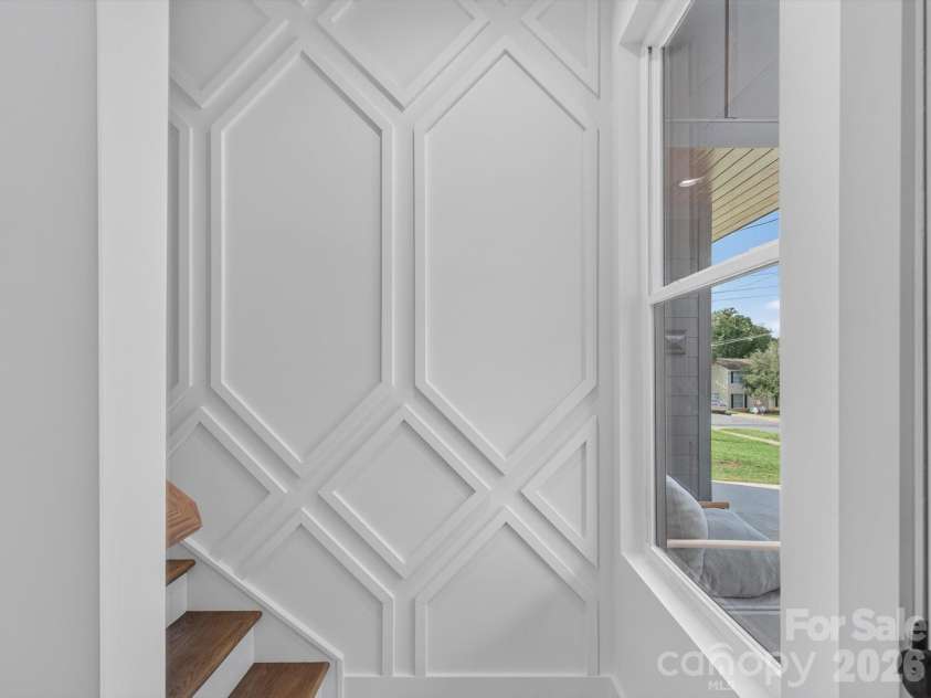 2719 Watson Drive, Charlotte, NC 28208.  MLS# CAR4398595, YatesRealty ID 32812. Custom wall detailing