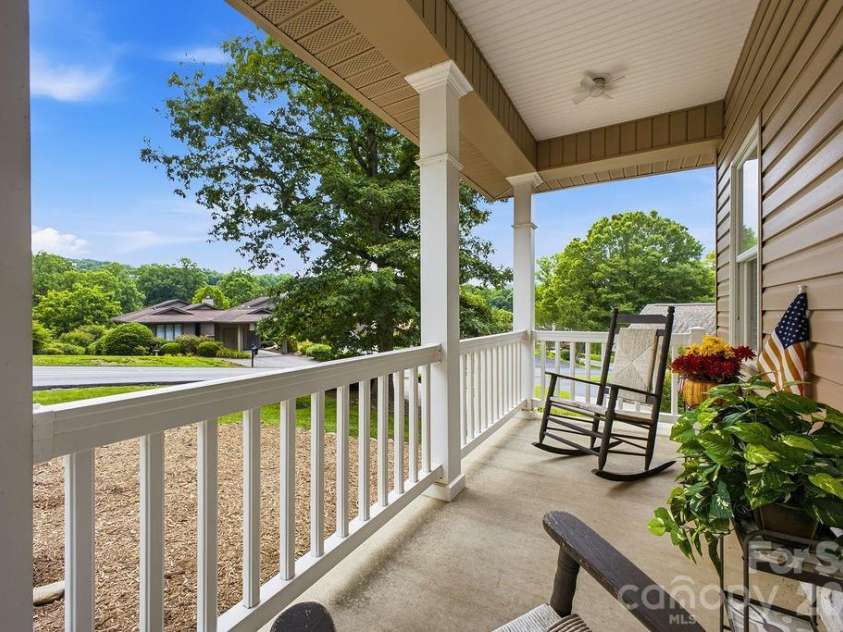 3121 Cove Loop Road, Hendersonville, NC 28739.  MLS# CAR4390382, YatesRealty ID 32813. 