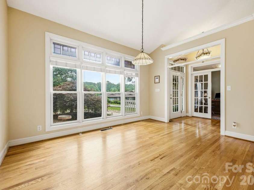 3121 Cove Loop Road, Hendersonville, NC 28739.  MLS# CAR4390382, YatesRealty ID 32813. 