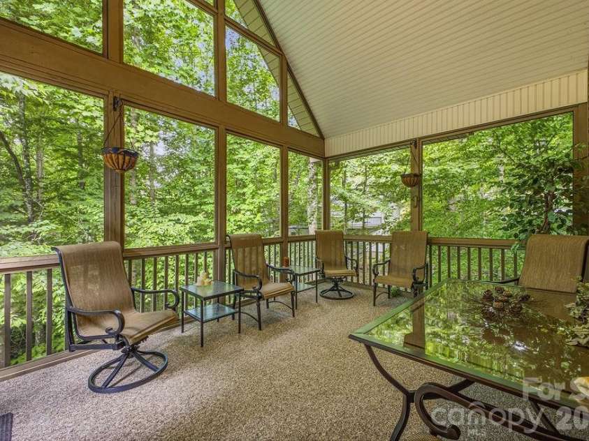 3121 Cove Loop Road, Hendersonville, NC 28739.  MLS# CAR4390382, YatesRealty ID 32813. 