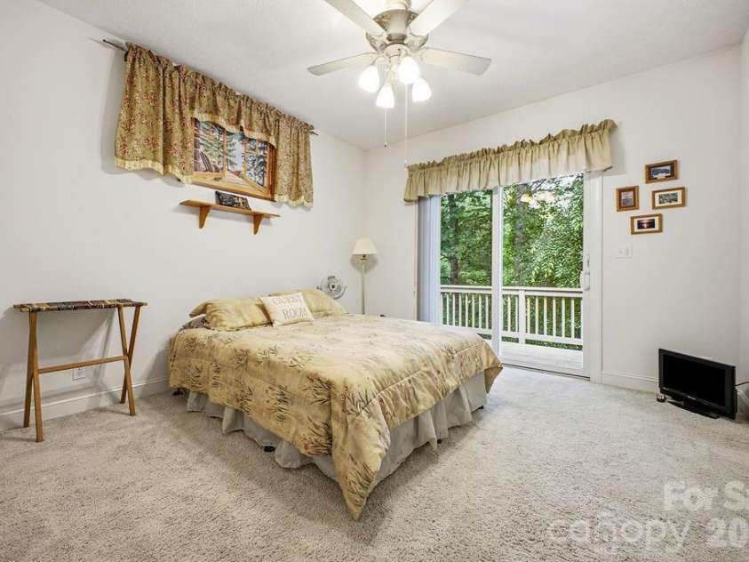 3121 Cove Loop Road, Hendersonville, NC 28739.  MLS# CAR4390382, YatesRealty ID 32813. 