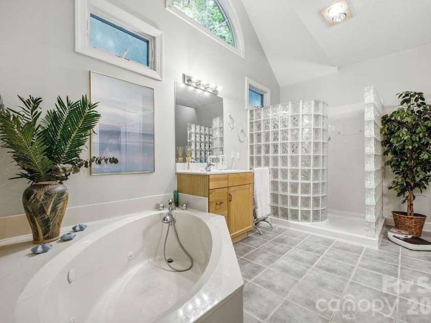 3121 Cove Loop Road, Hendersonville, NC 28739.  MLS# CAR4390382, YatesRealty ID 32813. 