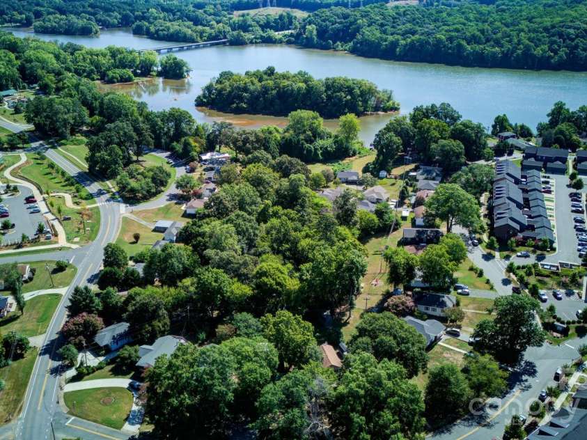 405 Linestowe Drive, Belmont, NC 28012.  MLS# CAR4285875, YatesRealty ID 32814. 