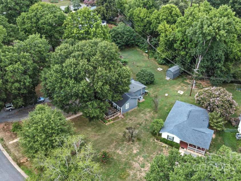 405 Linestowe Drive, Belmont, NC 28012.  MLS# CAR4285875, YatesRealty ID 32814. Aerial Front View