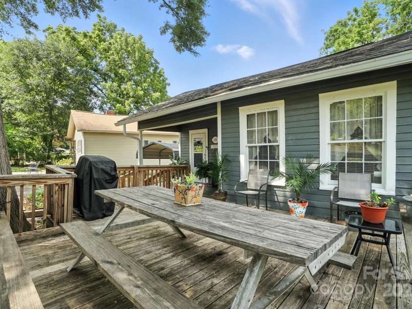 405 Linestowe Drive, Belmont, NC 28012.  MLS# CAR4285875, YatesRealty ID 32814. Front Deck