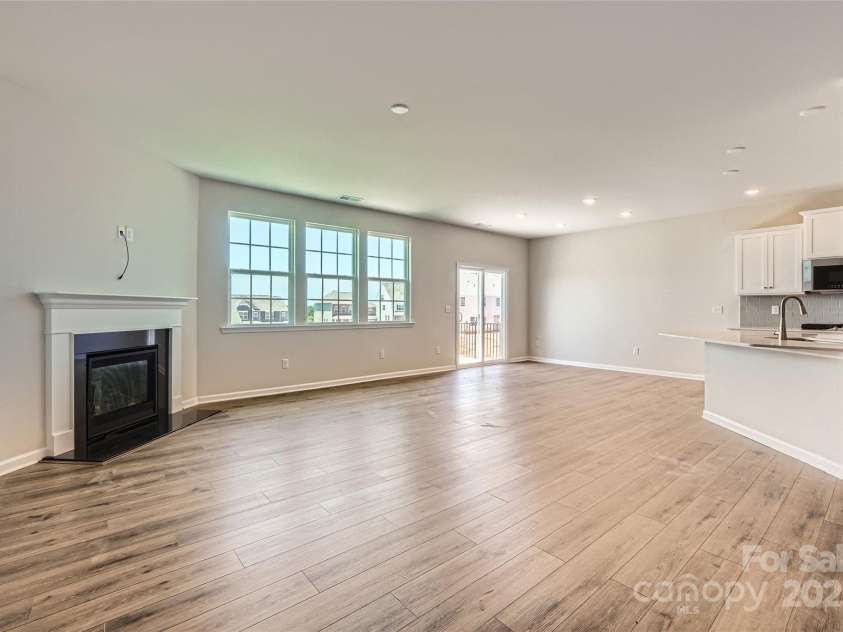 1043 Lookout Shoals Drive, Fort Mill, SC 29715.  MLS# CAR4292274, YatesRealty ID 32815. Family Room (example)