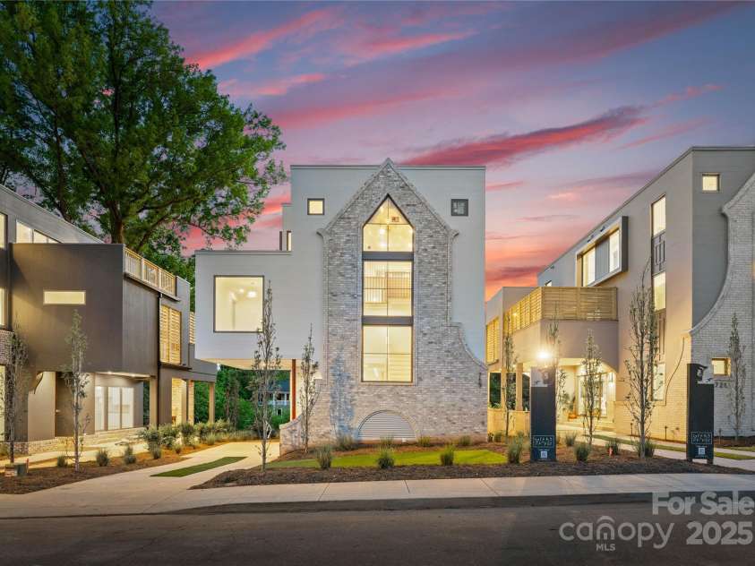 719 Charles Avenue, Charlotte, NC 28205.  MLS# CAR4278426, YatesRealty ID 32817. 