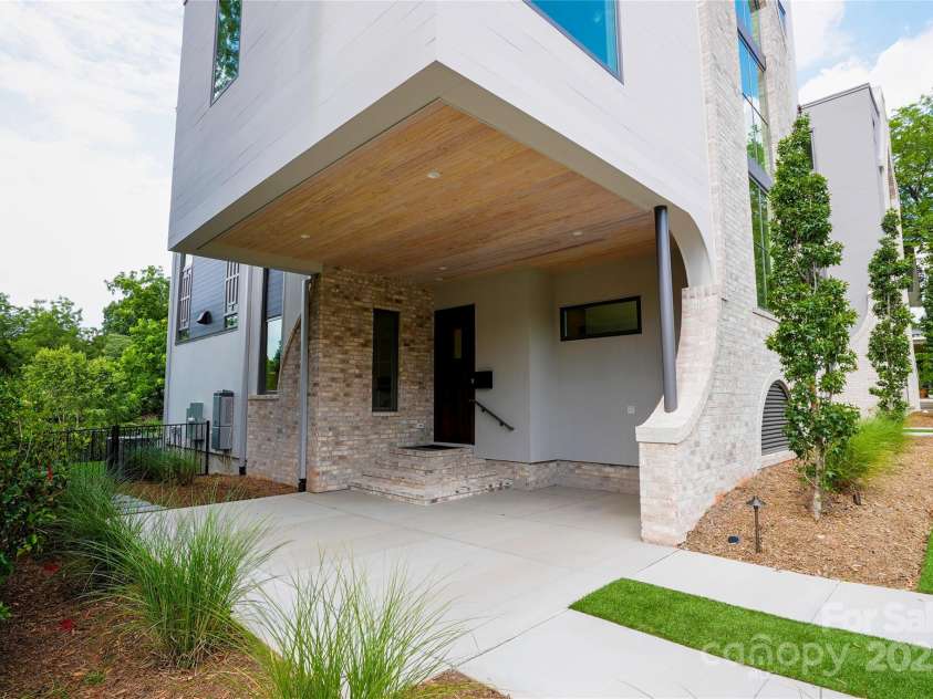719 Charles Avenue, Charlotte, NC 28205.  MLS# CAR4278426, YatesRealty ID 32817. 