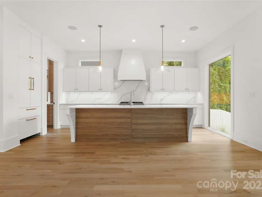 719 Charles Avenue, Charlotte, NC 28205.  MLS# CAR4278426, YatesRealty ID 32817. 