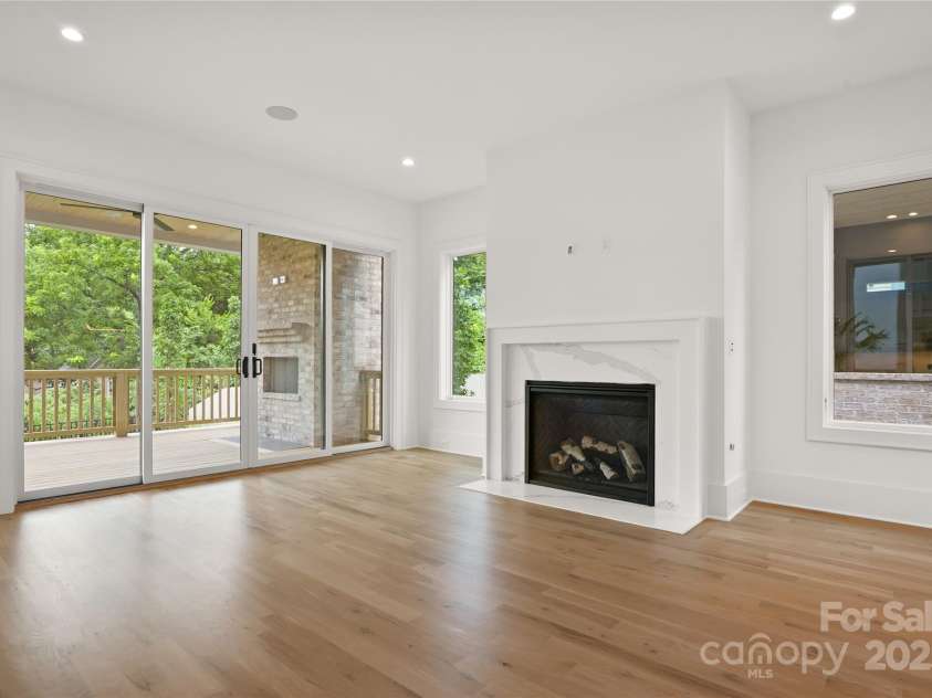 719 Charles Avenue, Charlotte, NC 28205.  MLS# CAR4278426, YatesRealty ID 32817. 