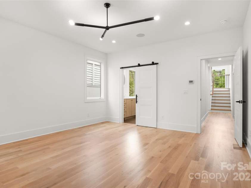 719 Charles Avenue, Charlotte, NC 28205.  MLS# CAR4278426, YatesRealty ID 32817. 
