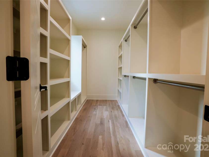 719 Charles Avenue, Charlotte, NC 28205.  MLS# CAR4278426, YatesRealty ID 32817. 