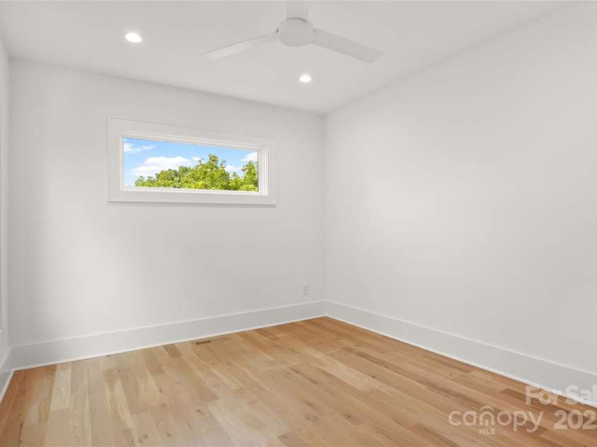 719 Charles Avenue, Charlotte, NC 28205.  MLS# CAR4278426, YatesRealty ID 32817. 