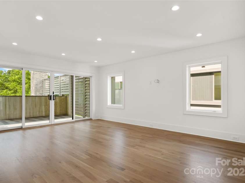 719 Charles Avenue, Charlotte, NC 28205.  MLS# CAR4278426, YatesRealty ID 32817. 