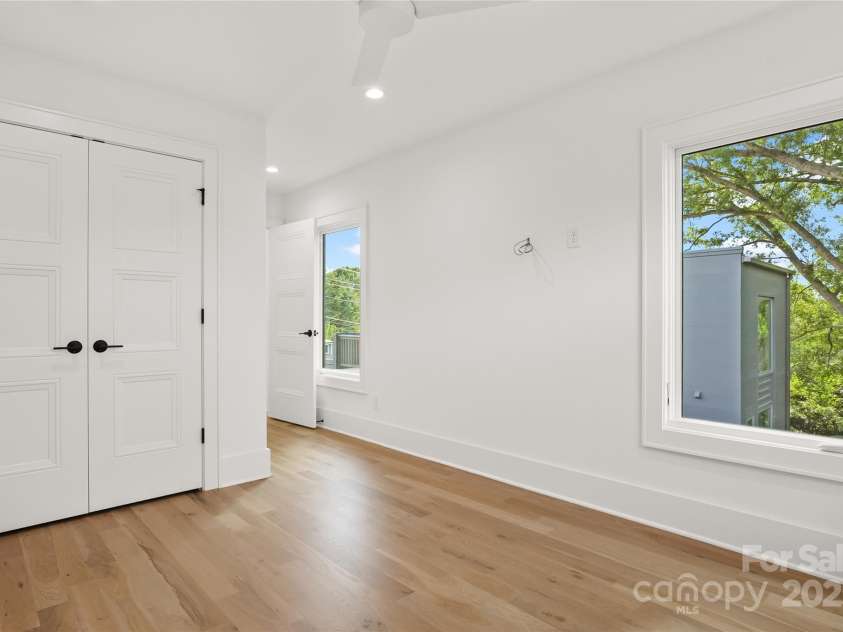 719 Charles Avenue, Charlotte, NC 28205.  MLS# CAR4278426, YatesRealty ID 32817. 