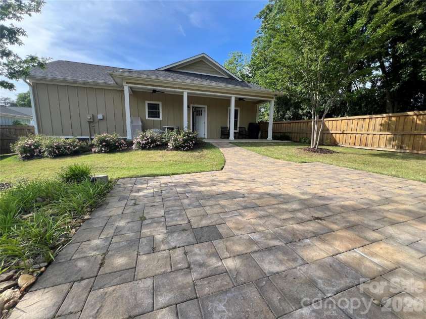 162 Red Oak Drive, Forest City, NC 28043.  MLS# CAR4378789, YatesRealty ID 32818. 