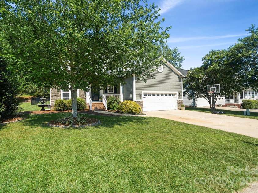 1677 Shetland Lane, Rock Hill, SC 29730.  MLS# CAR4275506, YatesRealty ID 32819. 