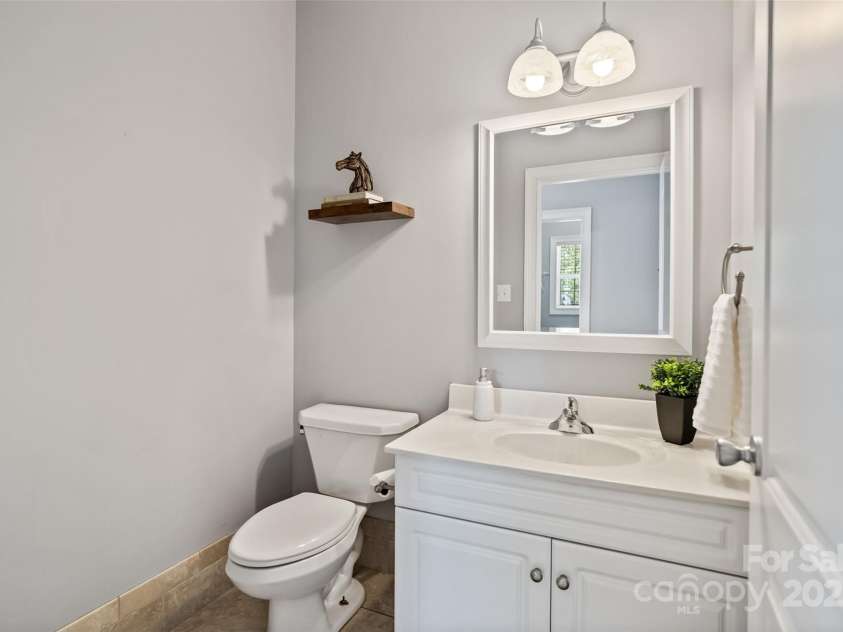 1677 Shetland Lane, Rock Hill, SC 29730.  MLS# CAR4275506, YatesRealty ID 32819. Half guest bath