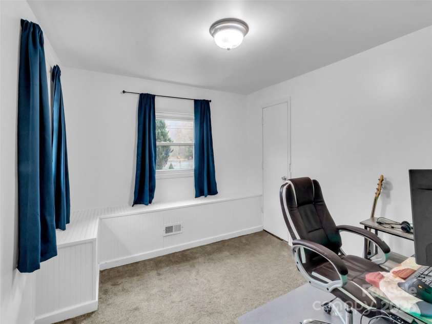 126 Arrowwood Way, Canton, NC 28716.  MLS# CAR4319990, YatesRealty ID 3282. 