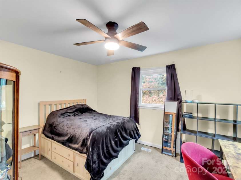 126 Arrowwood Way, Canton, NC 28716.  MLS# CAR4319990, YatesRealty ID 3282. 