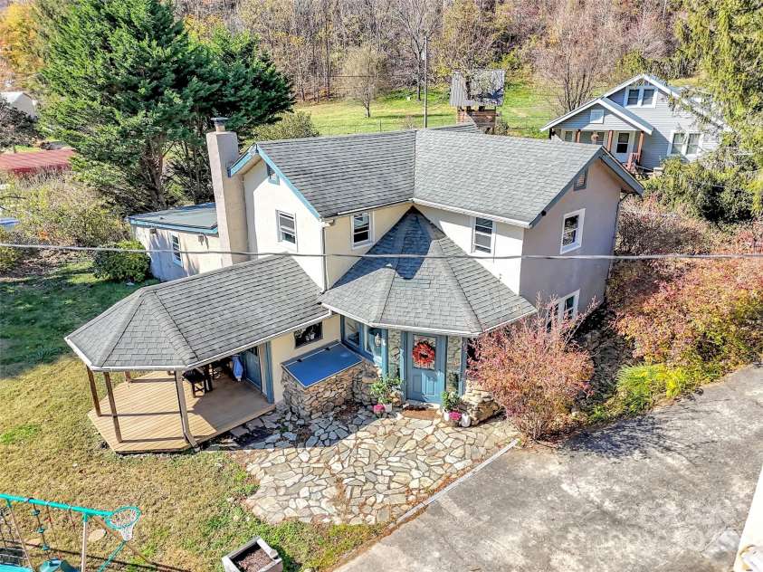 126 Arrowwood Way, Canton, NC 28716.  MLS# CAR4319990, YatesRealty ID 3282. 