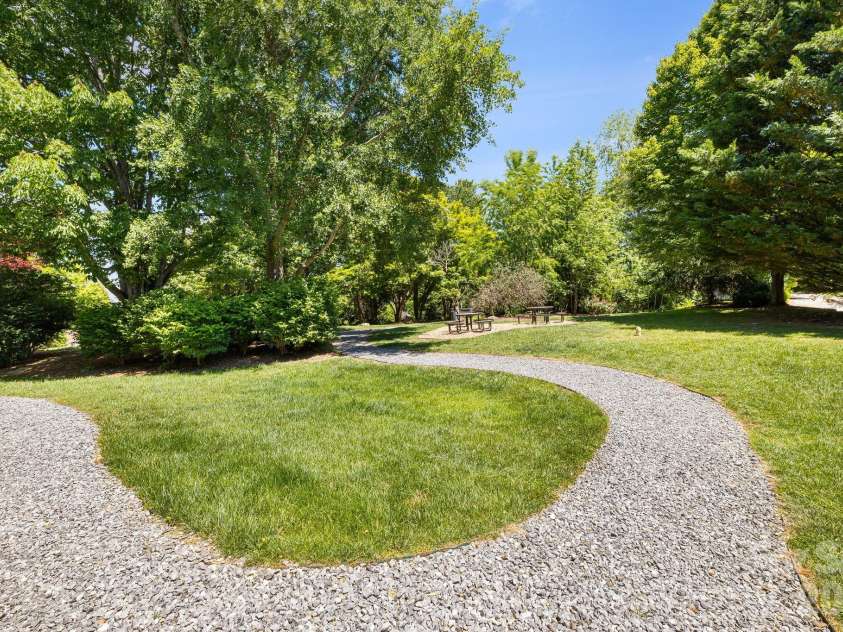 111 Appeldoorn Circle, Asheville, NC 28803.  MLS# CAR4397274, YatesRealty ID 32823. Common area