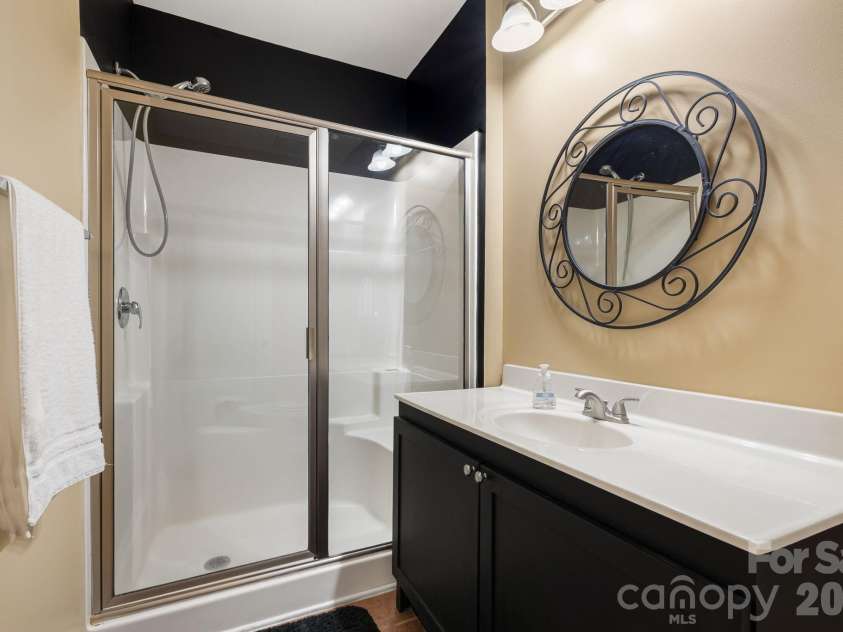 111 Appeldoorn Circle, Asheville, NC 28803.  MLS# CAR4397274, YatesRealty ID 32823. Primary bathroom
