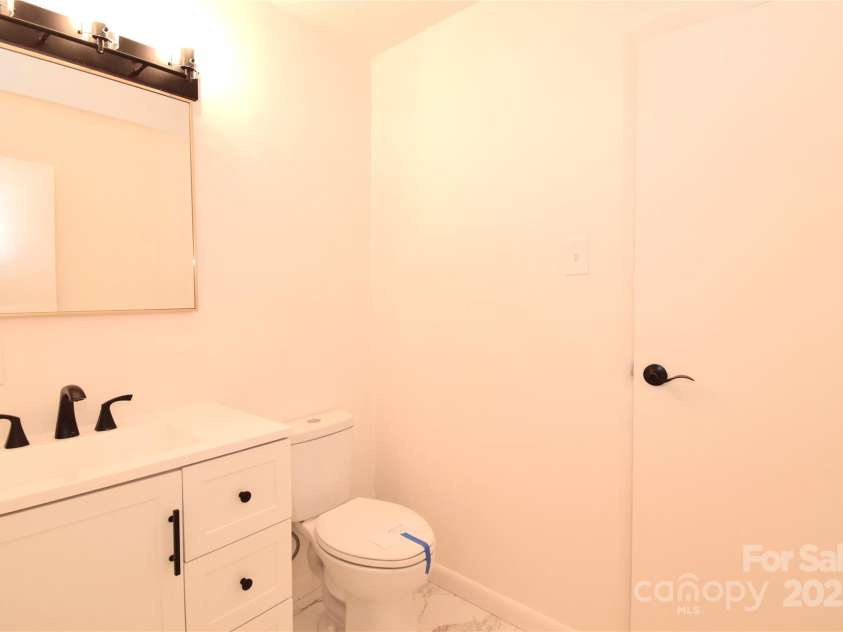 210 Melody Circle, Swannanoa, NC 28778.  MLS# CAR4284321, YatesRealty ID 32823. 