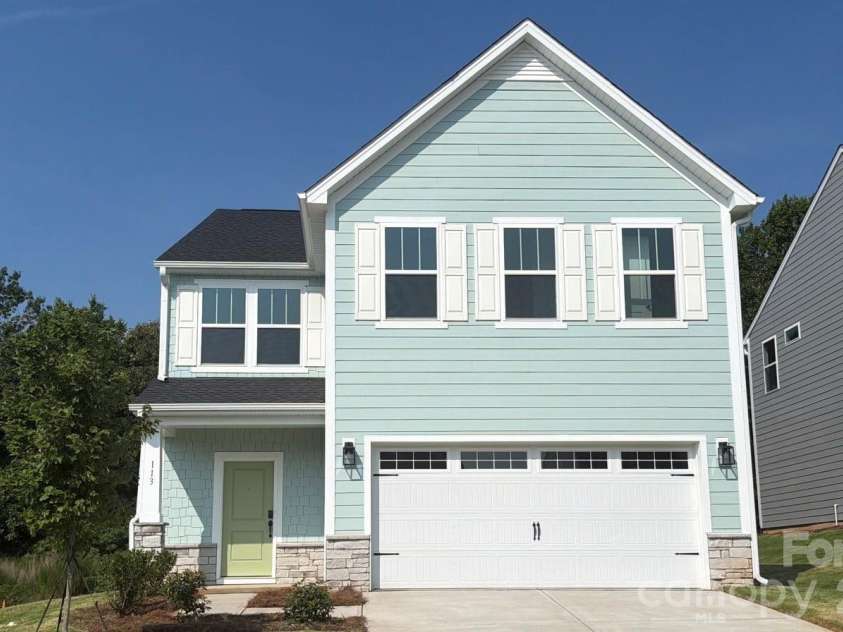 113 Borders Street, Statesville, NC 28677.  MLS# CAR4397365, YatesRealty ID 32824. 