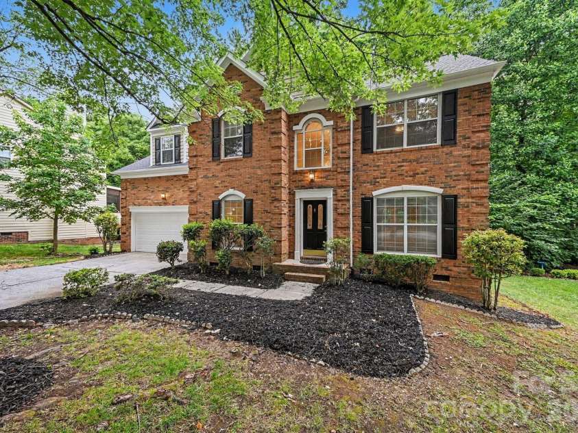 4619 Kirkgard Trail, Charlotte, NC 28269.  MLS# CAR4390079, YatesRealty ID 32825. 
