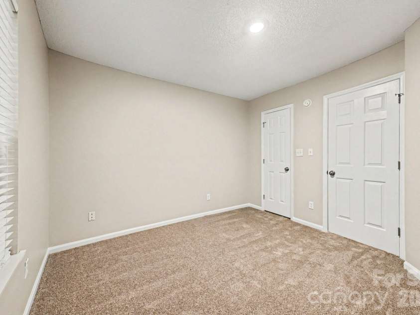 4619 Kirkgard Trail, Charlotte, NC 28269.  MLS# CAR4390079, YatesRealty ID 32825. 